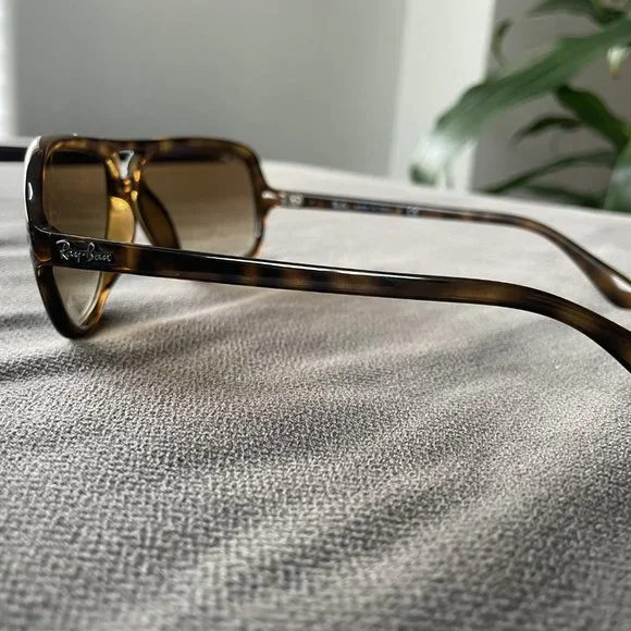 Gorgeous Ray-Ban Vintage Aviators Brown Gradient Unisex, BRAND SPANKING NEW!! - Picture 8 of 13